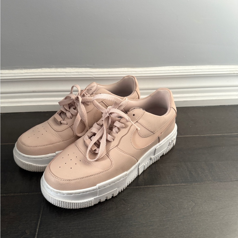 Womens Nike Air Force 1 Pixel